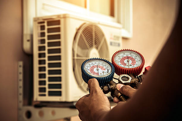 Professional Hvac technician working in Olympia, SC